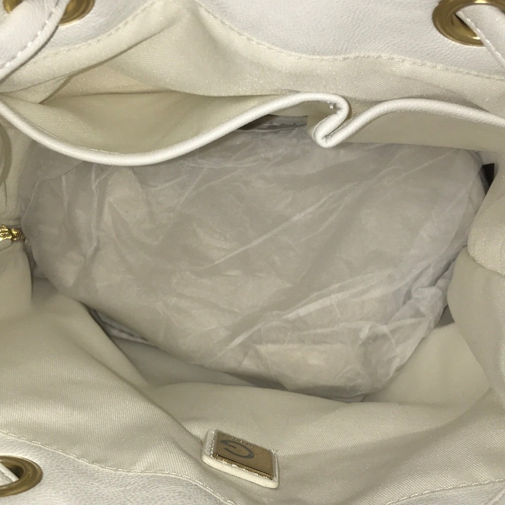 Guess Bag - Picture 4 of 6